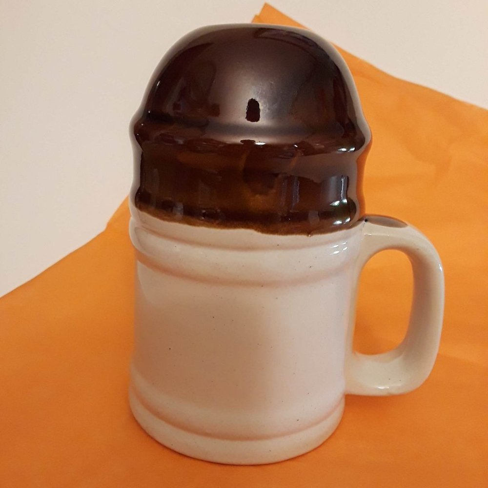 REPLACEMENT SALT OR PEPPER SHAKER - DRIP GLAZE CERAMIC - 5-HOLE TOP - 5.5" TALL